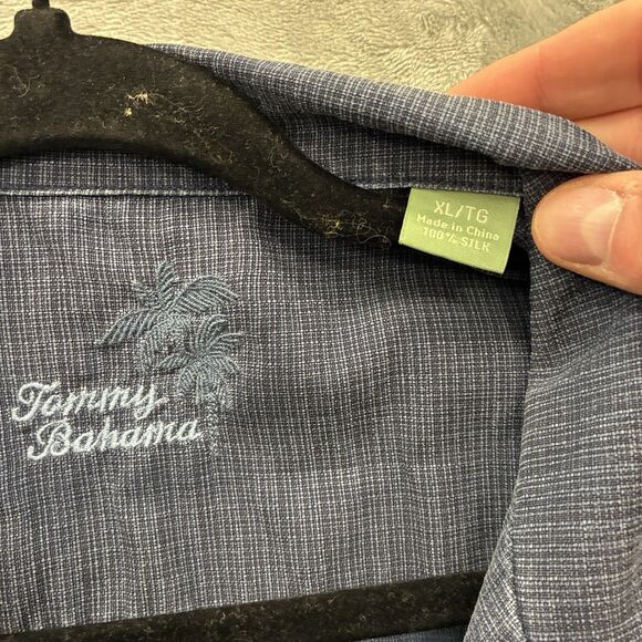Tommy Bahama Mens XL Loop Collar Hawaiian Blue Embroidered Shirt Camp Silk - Picture 2 of 7